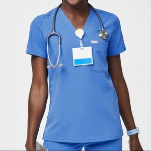 Catarina One-Pocket Scrub Top Capri Blue